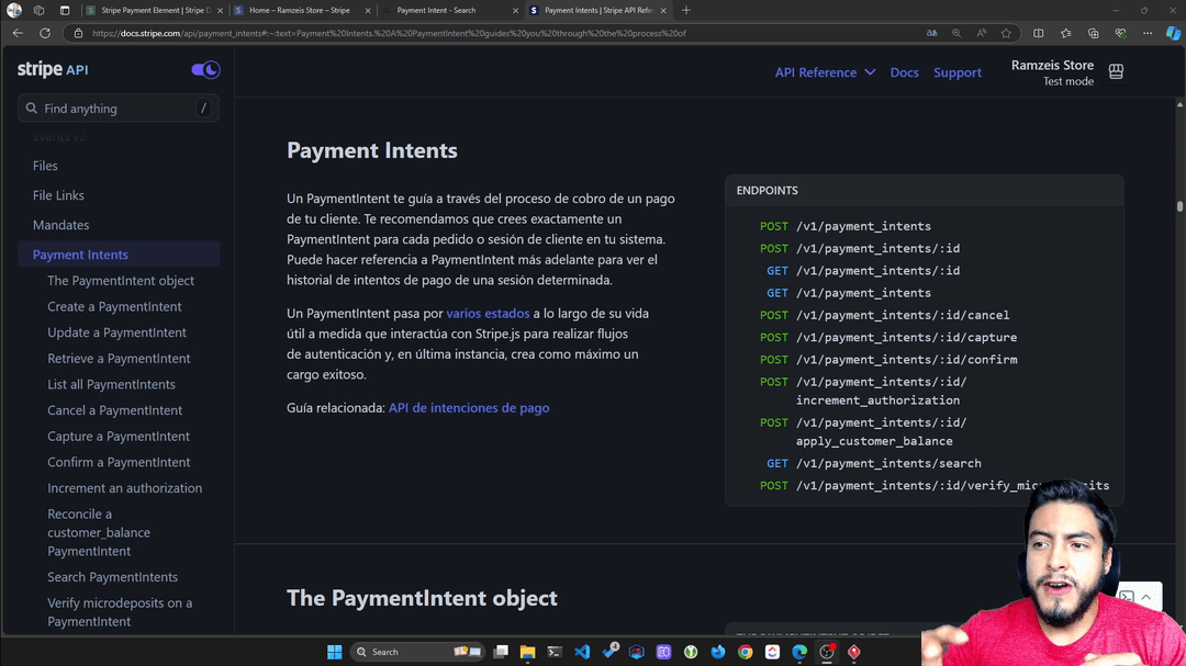 Influencer Ramzeis dando un curso